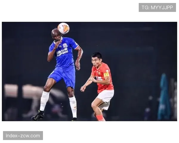 海鹰队防守二线区域覆盖 限制对手大码数传球